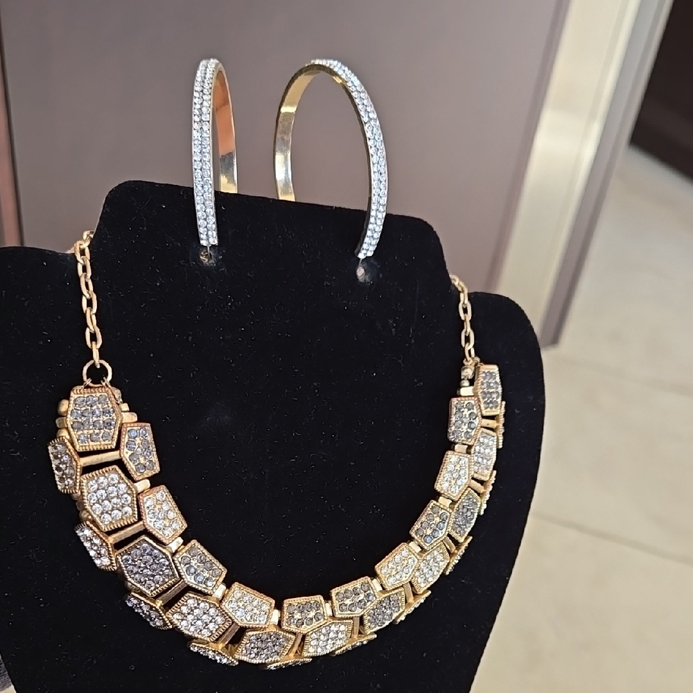 Elegant Gold, Gray and clear rhinestone Necklace and Earring Set